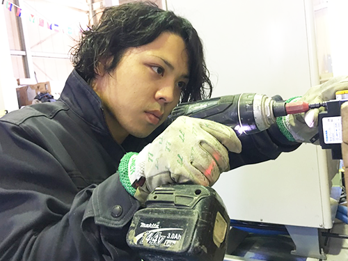 職人技術を競うコンテスト「職人選手権」を開催。８チーム24人が参加した